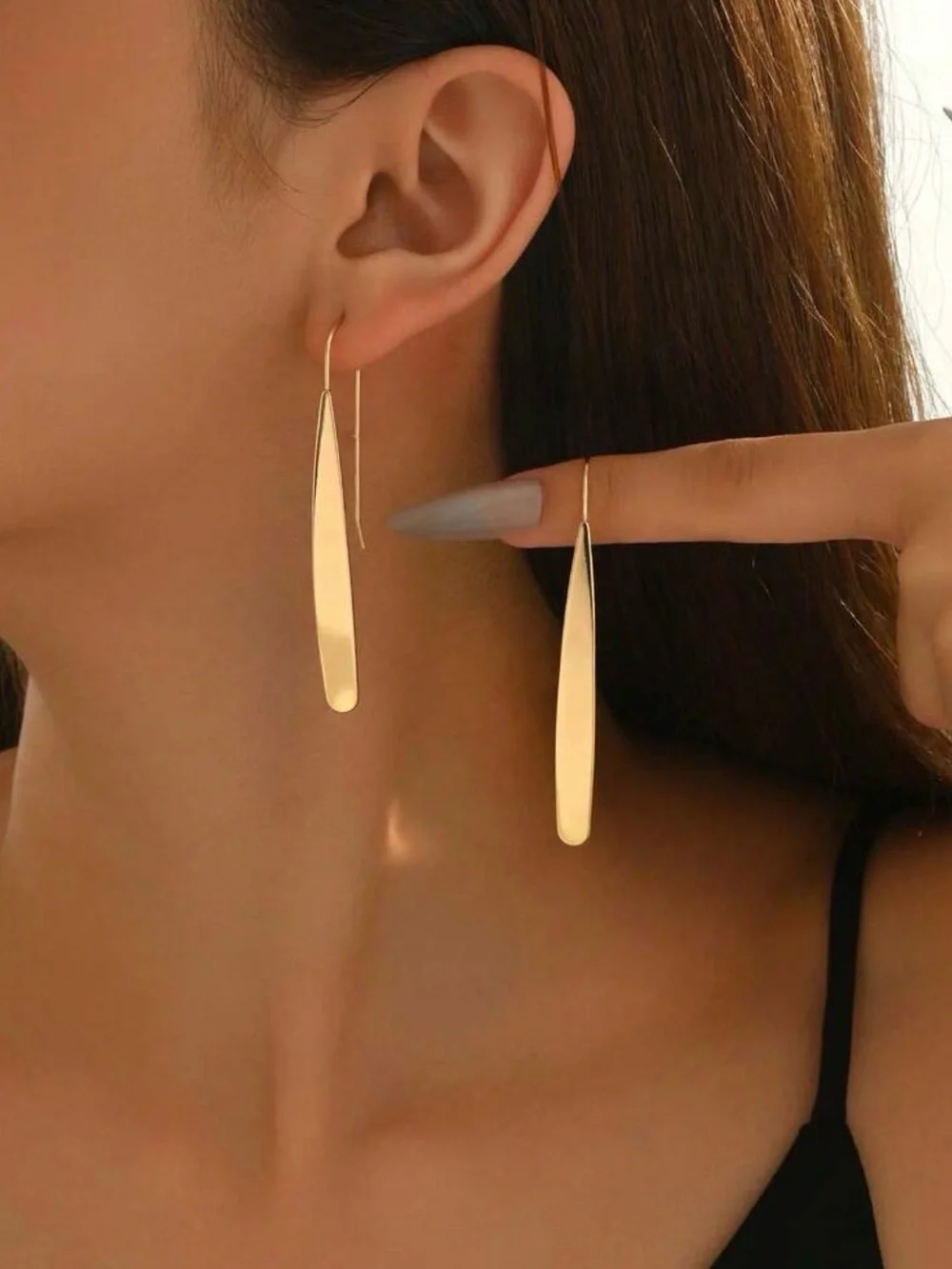 Minimalist Gold Drop Earrings - Sleek Women’s Jewelry